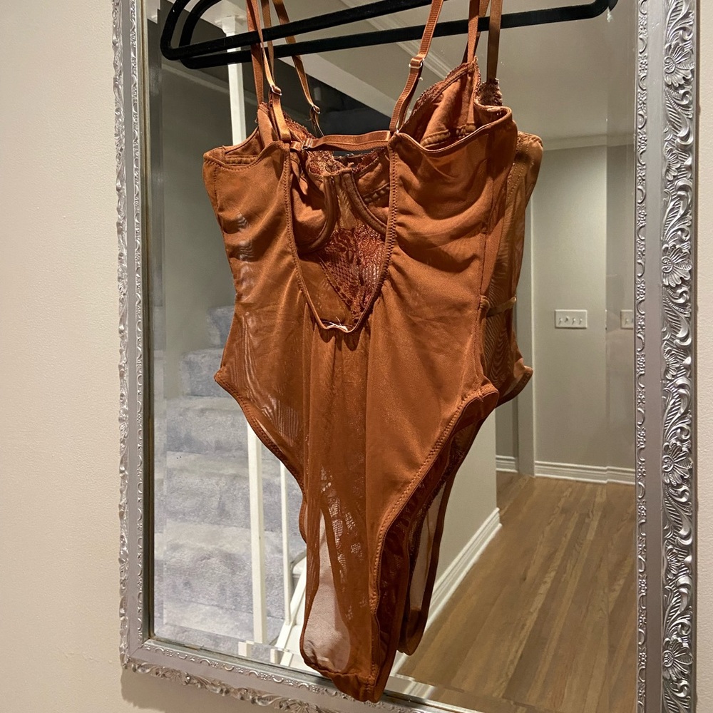 Forever 21 Lace and Mesh Bodysuit - Picture 4 of 6